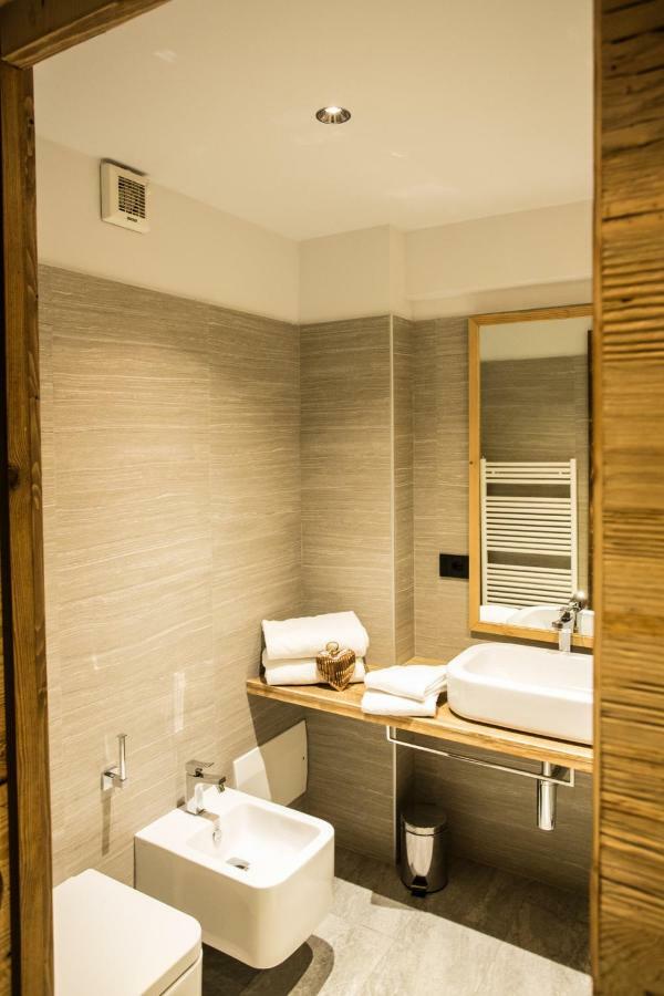 Alpine Rooms Guesthouse Breuil-Cervinia Exterior foto